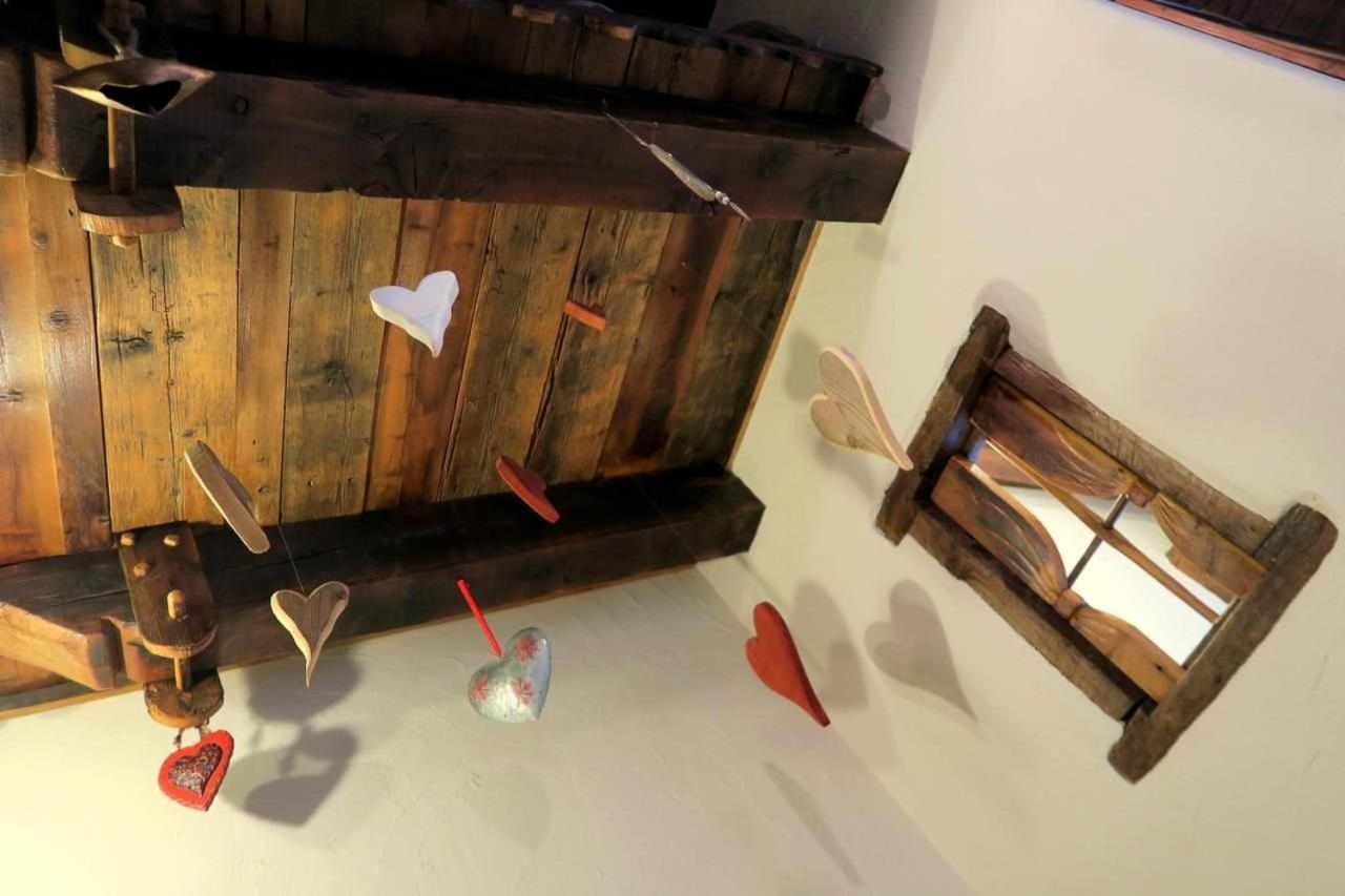 Romantica Suite Con Vasca Idromassaggio 아오스타 외부 사진