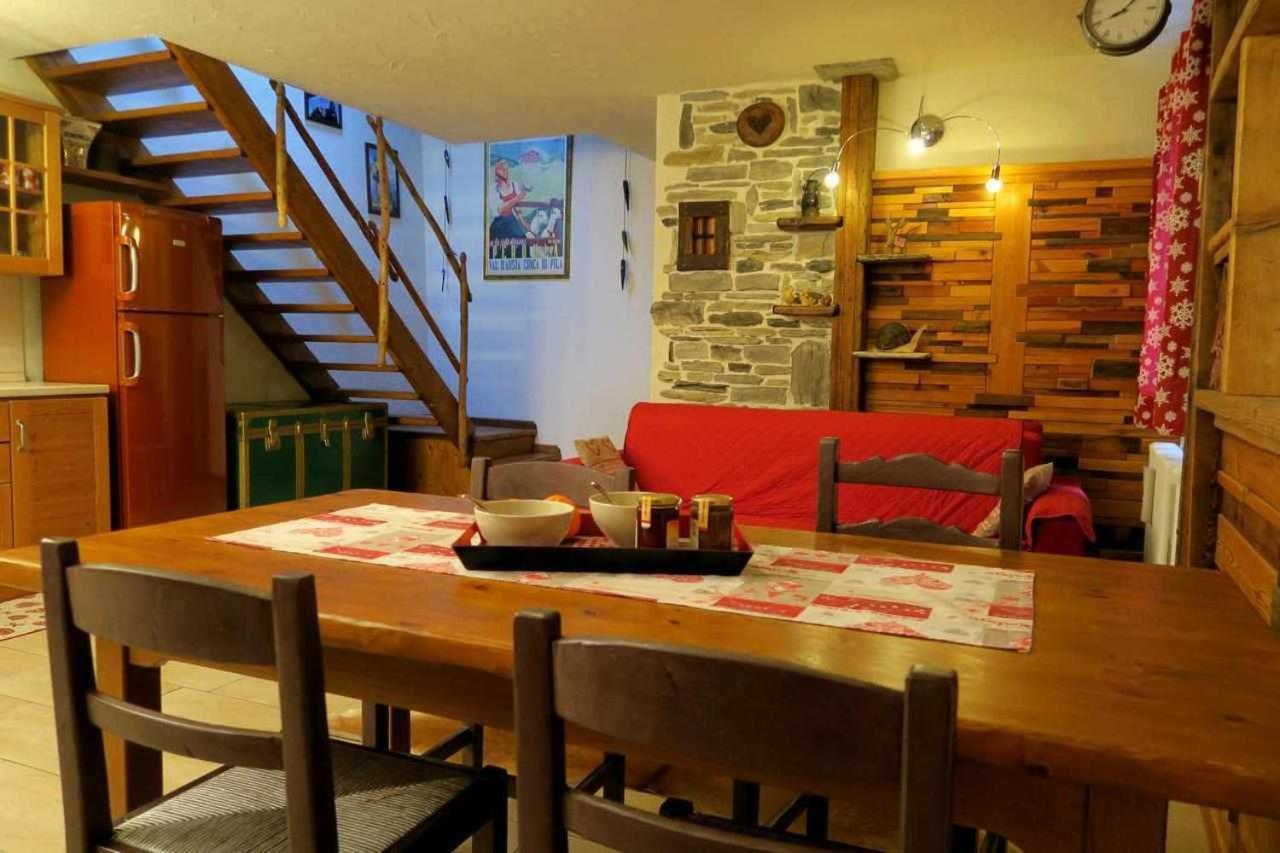 Romantica Suite Con Vasca Idromassaggio 아오스타 외부 사진